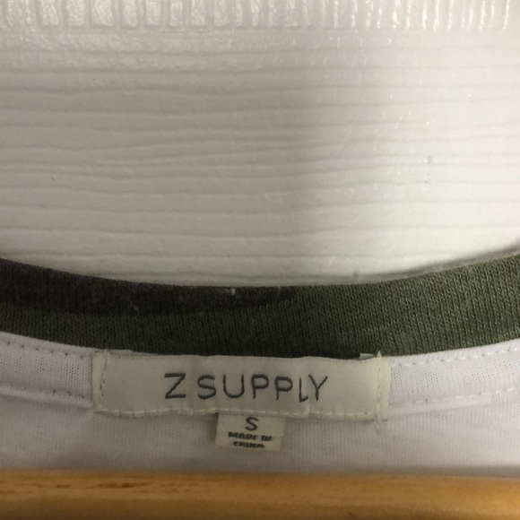 Z Supply White and Camouflaged Baseball top - Picture 3 of 3